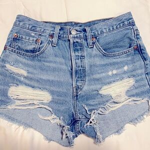 Women’s Levi’s Shorts